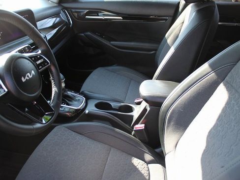 Certified 2024 Kia Seltos X-Line image 9