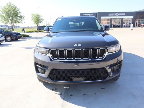New 2026 Jeep Grand Cherokee Laredo X AWD/4WD image 9