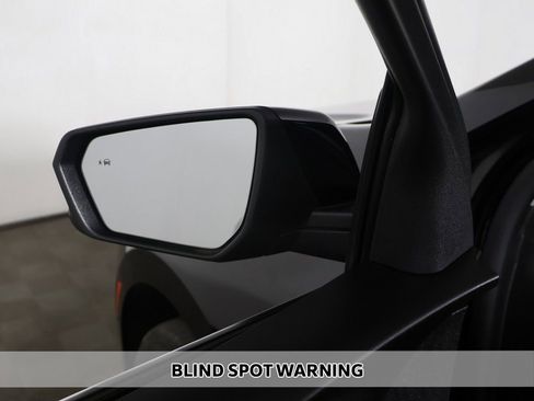 Used 2023 Chevrolet Equinox LT AWD/4WD image 4