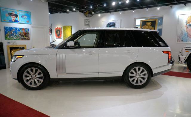 Used 2017 Land Rover Range Rover HSE AWD/4WD image 4