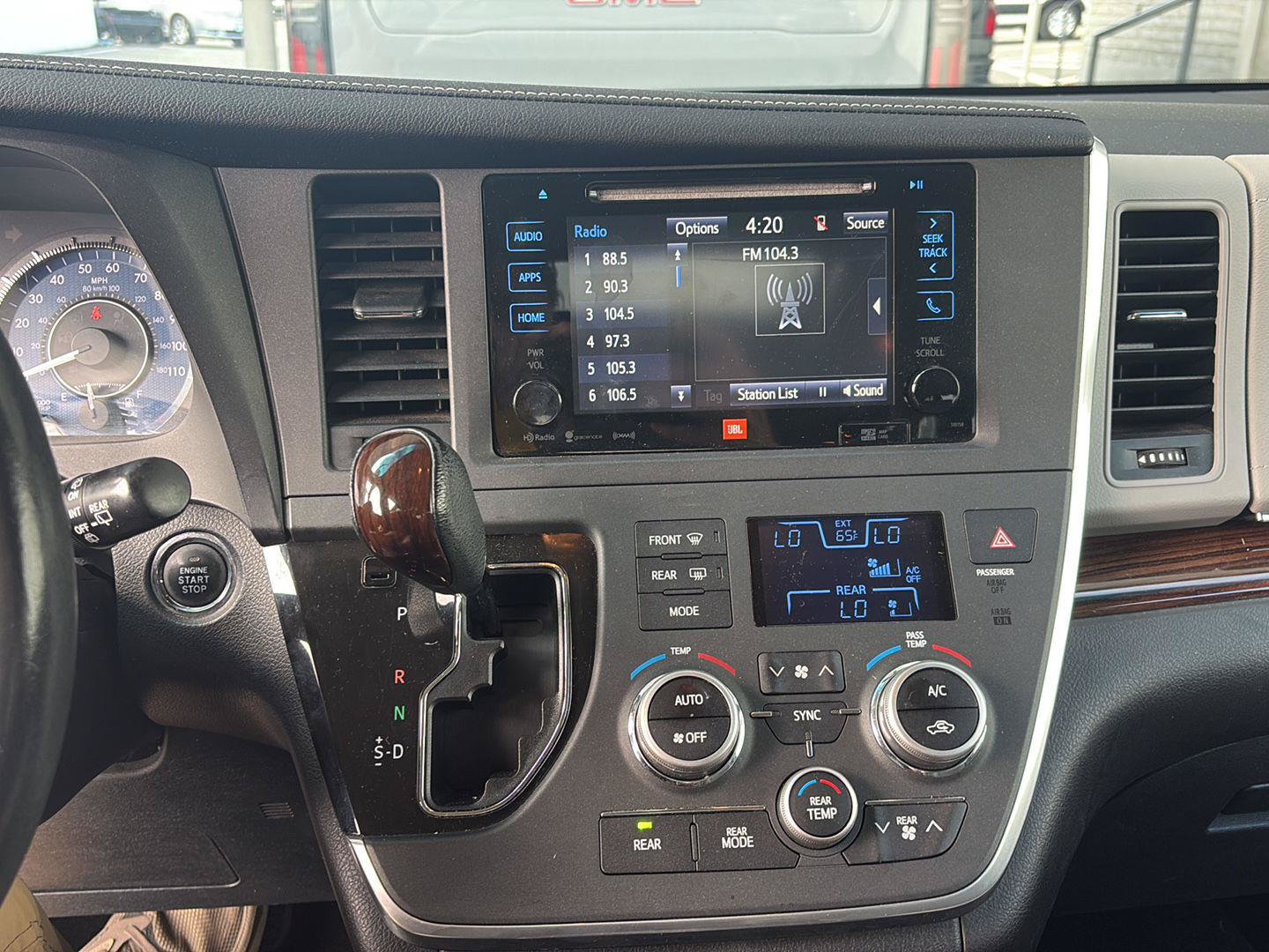 Used 2016 Toyota Sienna Limited AWD/4WD image 10