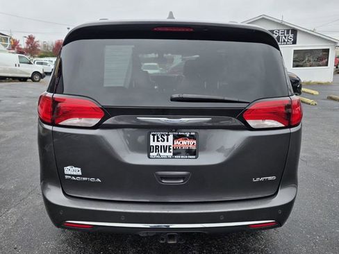 Used 2017 Chrysler Pacifica Limited w/ UConnect Theater Package image 9