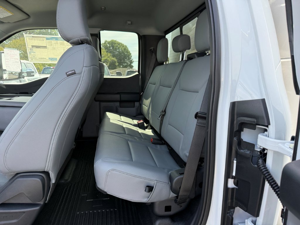 New 2027 Ford F350 XL w/ XL Chrome Package AWD/4WD image 21