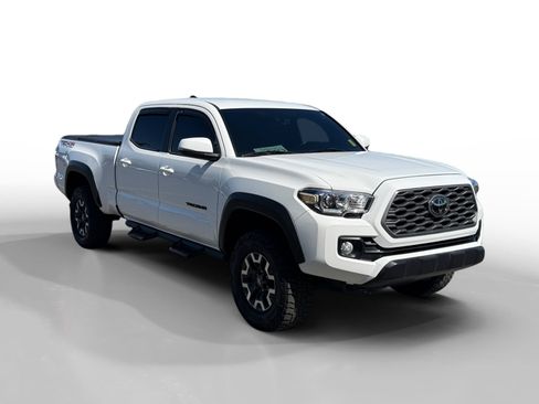Used 2021 Toyota Tacoma TRD Off-Road w/ Technology Package AWD/4WD image 7