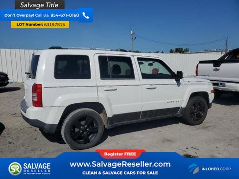 Used 2012 Jeep Patriot Latitude w/ Altitude Pkg image 4