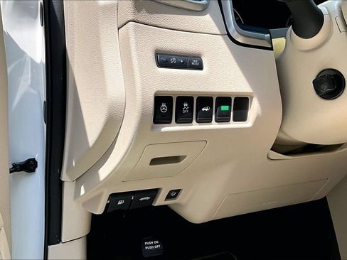 Used 2016 Nissan Murano Platinum w/ Platinum Technology Package AWD/4WD image 37