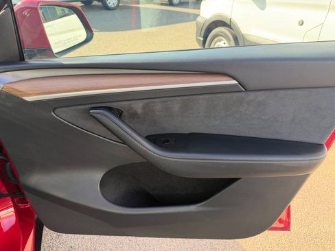 Used 2023 Tesla Model Y Long Range AWD/4WD image 20