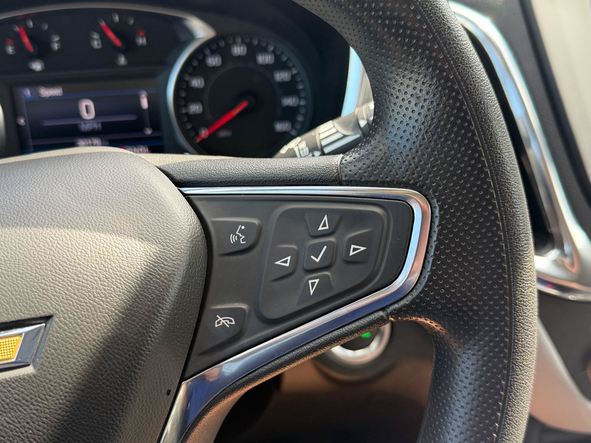 Used 2023 Chevrolet Equinox LS w/ LS Convenience Package FWD image 13