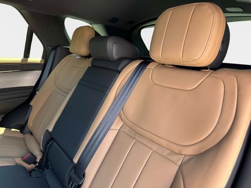 New 2026 Land Rover Range Rover Sport Dynamic SE AWD/4WD image 15