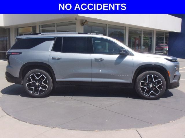 Used 2026 Chevrolet Traverse High Country w/ LPO, Floor Liner Package AWD/4WD image 2