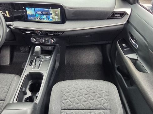 Used 2025 Nissan Kicks SV FWD image 14