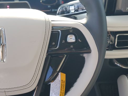 New 2026 Lincoln Aviator Reserve w/ Jet Appearance Package image 17