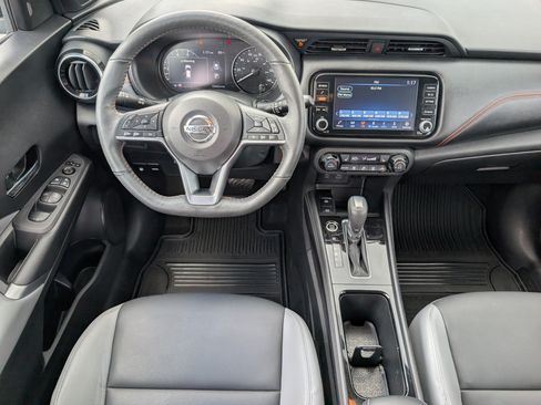 Used 2021 Nissan Kicks SR w/ SR Premium Package FWD image 6