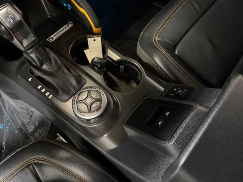 Used 2023 Ford Bronco Badlands w/ Sasquatch Package image 16