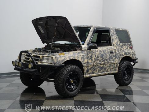 Used 1996 Geo Tracker 4WD 2-Door image 30