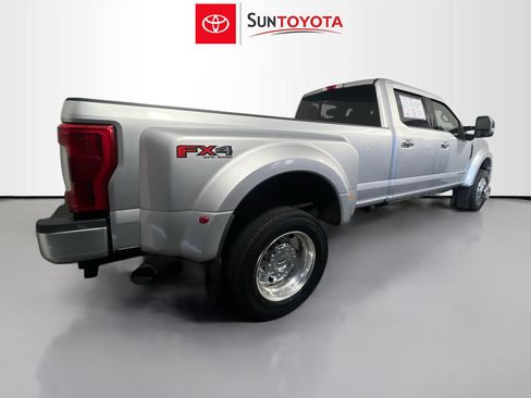 Used 2019 Ford F450 Platinum w/ Platinum Ultimate Package image 4