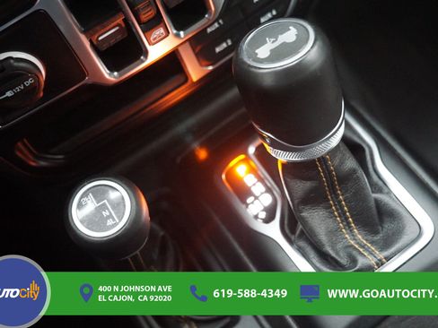 Used 2022 Jeep Wrangler Unlimited Sahara AWD/4WD image 23