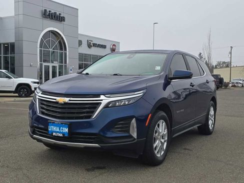 Used 2022 Chevrolet Equinox LT w/ Driver Convenience Package image 1