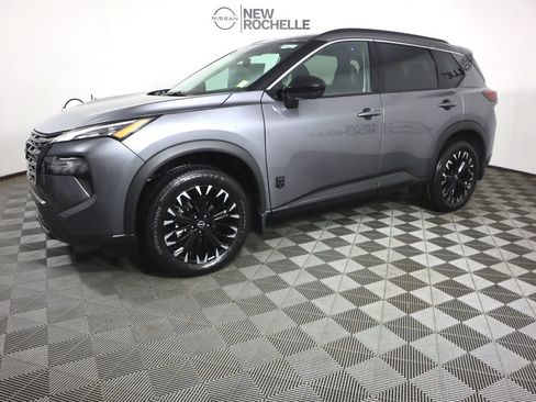 New 2026 Nissan Rogue Dark Armor image 4