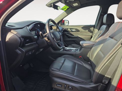 Used 2024 Chevrolet Traverse RS image 10