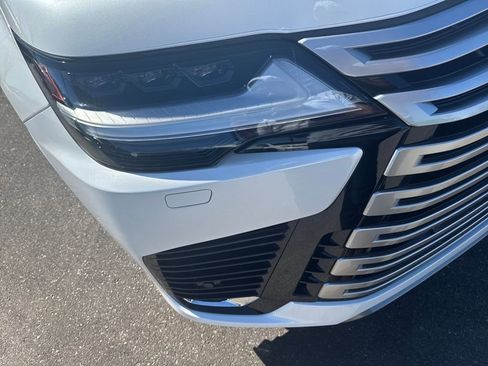 Used 2023 Lexus LX 600 4WD w/ Accessory Package (Z1) image 37