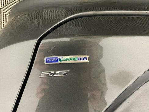 Used 2015 Ford Fusion SE w/ Equipment Group 202A image 11