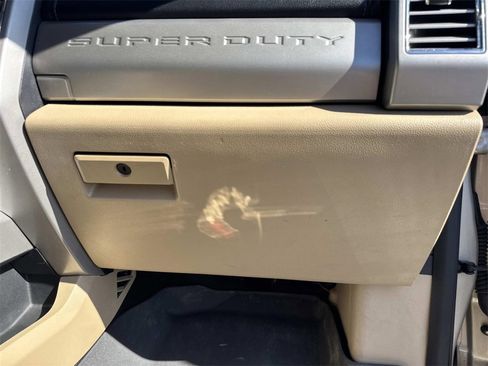 Used 2017 Ford F250 Lariat w/ Chrome Package image 30