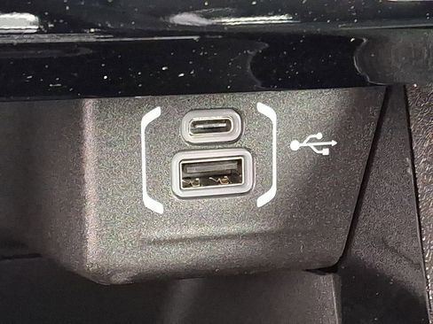 New 2026 Jeep Compass Limited image 17