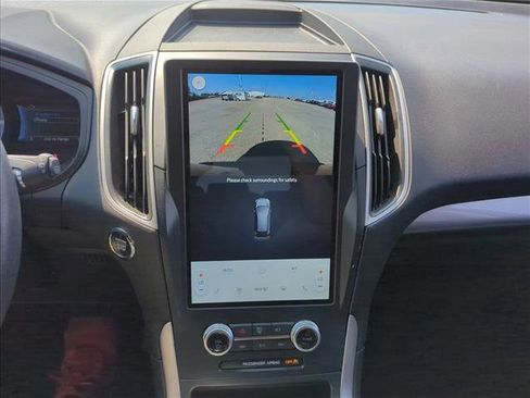Used 2024 Ford Edge SEL image 12