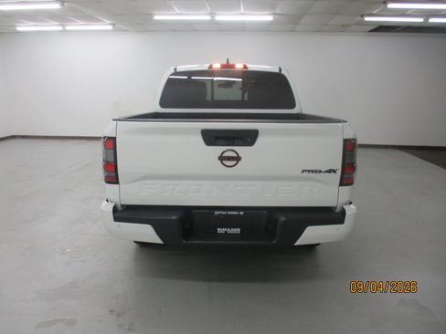 Used 2024 Nissan Frontier PRO-4X w/ Technology Package AWD/4WD image 6