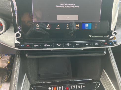 Used 2024 Jeep Wagoneer Series II w/ Flexible Seating Group AWD/4WD image 33