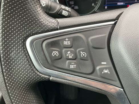 Used 2023 Chevrolet Equinox LT image 27