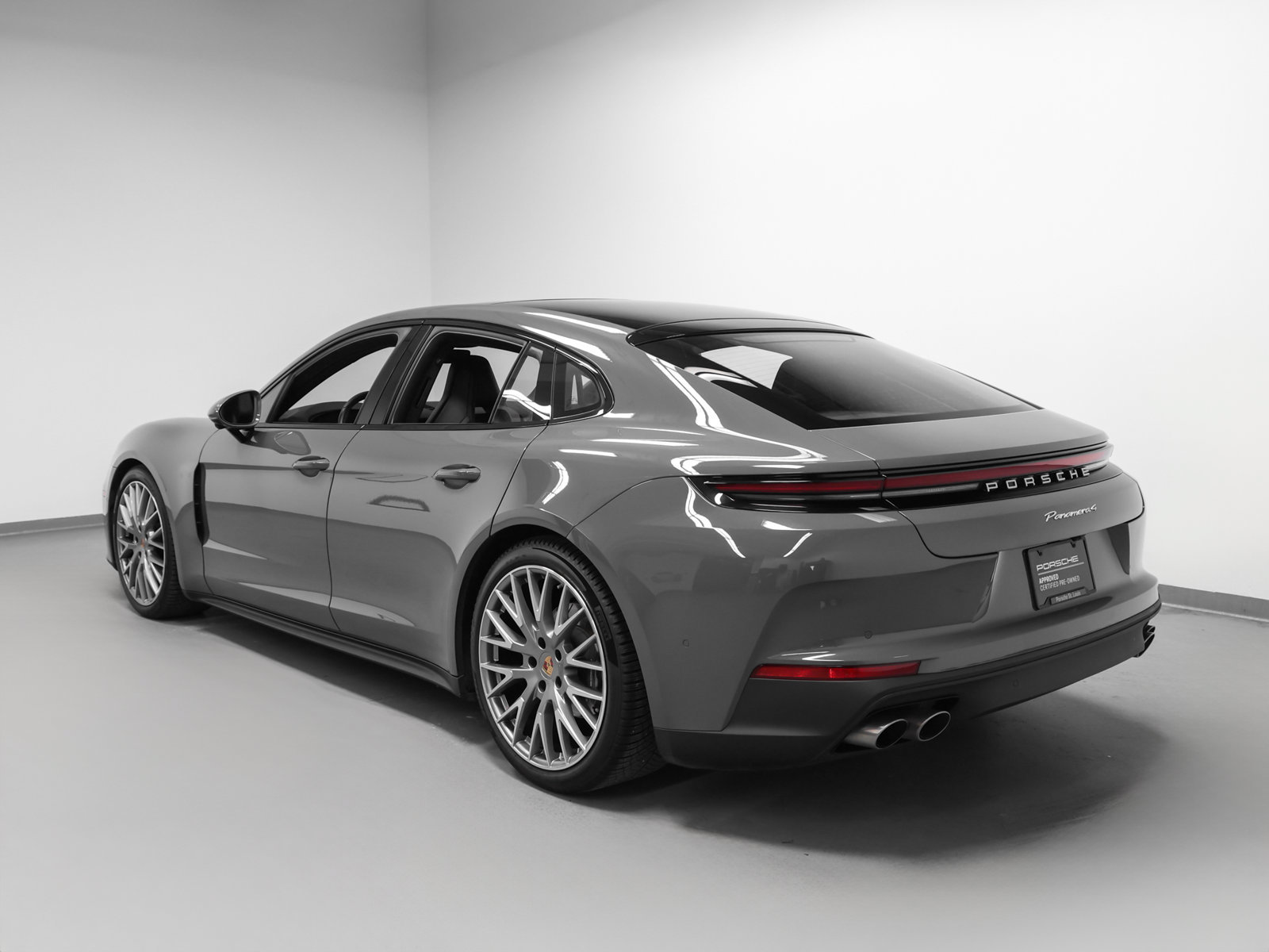 Certified 2025 Porsche Panamera 4 AWD/4WD image 3