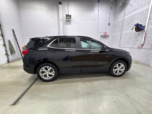 Used 2021 Chevrolet Equinox LT AWD/4WD image 3