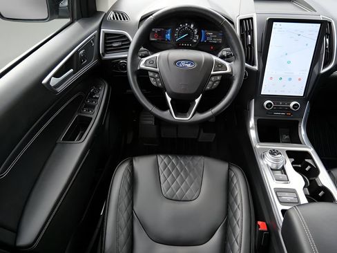 Used 2023 Ford Edge Titanium w/ Equipment Group 301A AWD/4WD image 13
