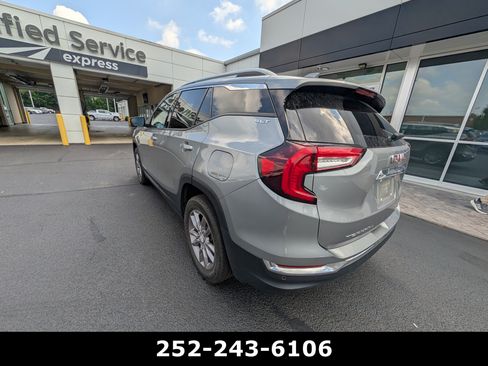 Used 2023 GMC Terrain SLT w/ Tech Package AWD/4WD image 7