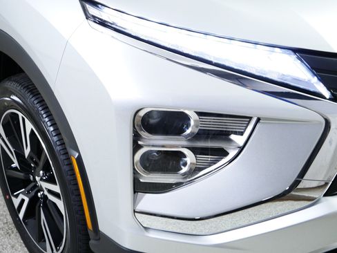 Used 2024 Mitsubishi Eclipse Cross SE AWD/4WD image 16
