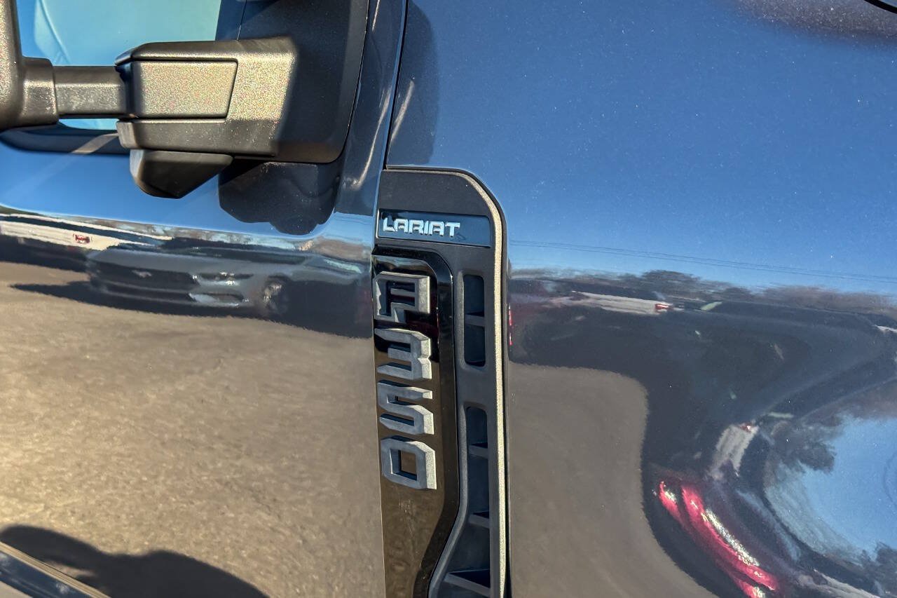 Used 2024 Ford F350 Lariat w/ Sport Appearance Package AWD/4WD image 11