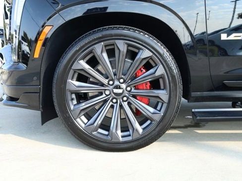 Used 2025 Cadillac Escalade V w/ LPO, Floor Liner Package image 10