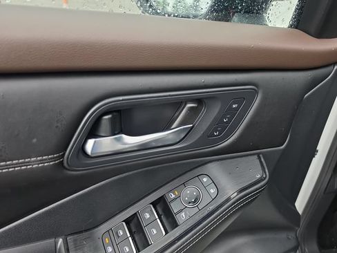 Certified 2023 Nissan Rogue SL AWD/4WD image 19