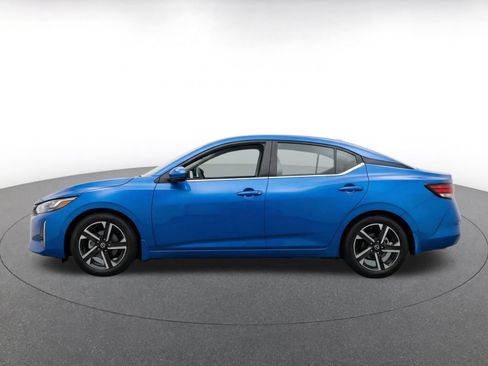 Used 2025 Nissan Sentra SV FWD image 4