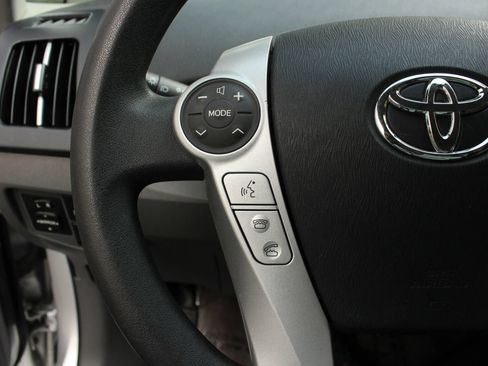 Used 2010 Toyota Prius Three FWD image 29