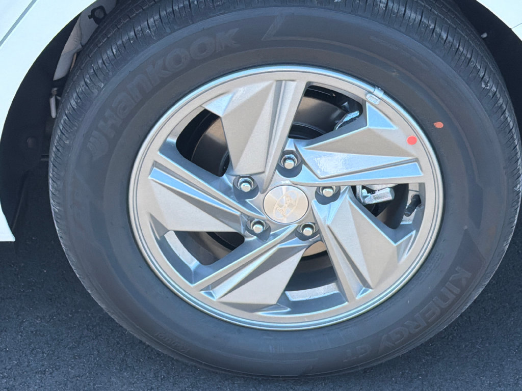 New 2026 Hyundai Elantra SE FWD image 20