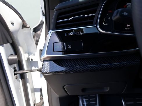 Used 2022 Audi SQ7 Prestige AWD/4WD image 37