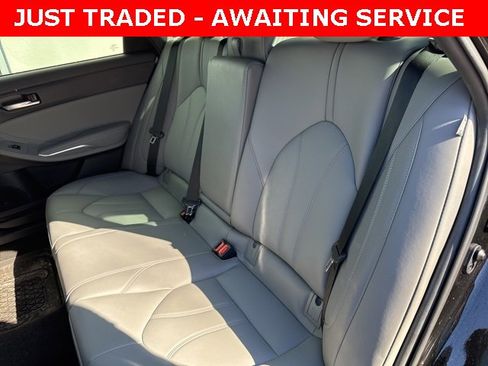 Used 2021 Toyota Avalon XLE image 10
