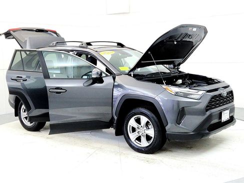 Used 2023 Toyota RAV4 XLE w/ Convenience Package image 12