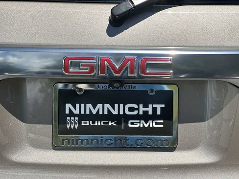 Used 2023 GMC Acadia AT4 w/ Technology Package AWD/4WD image 32