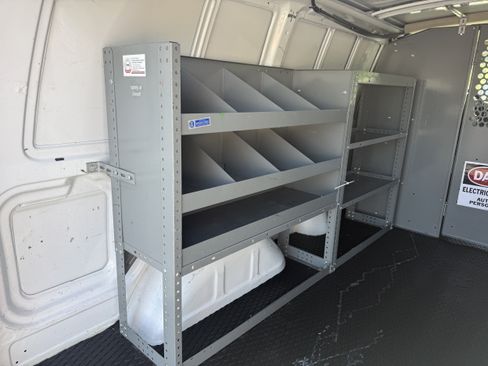 Used 2002 Chevrolet Astro RWD image 8