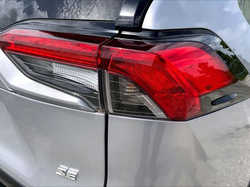 Used 2022 Toyota RAV4 SE AWD/4WD image 30
