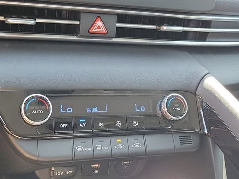 New 2026 Hyundai Elantra Hybrid FWD image 13